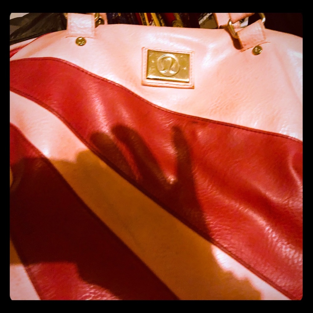 Preloved Lululemon Gym bag!!